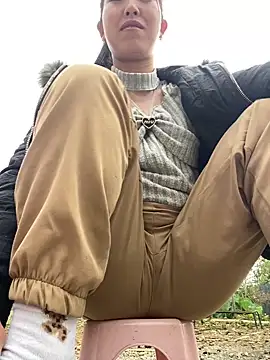 Huong-Ly online show from 12.23.25