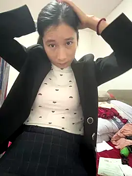 Snapshot of crhong666 chatting on 11.04.25 crhong666 online show from 11.04.25