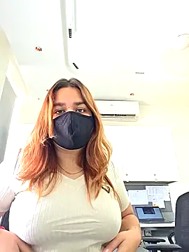 Snapshot of priyalfck99 chatting on 10.13.25 priyalfck99 online show from 10.13.25