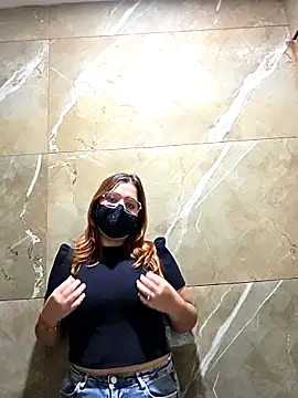 Snapshot of priyalfck99 chatting on 10.25.25 priyalfck99 online show from 10.25.25