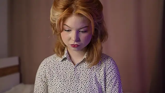 Stella Vanila online show from 09.20.25