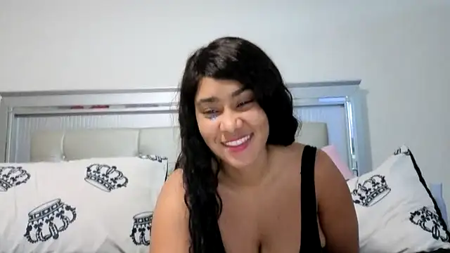 LuckyKhloe online show from 09.17.25