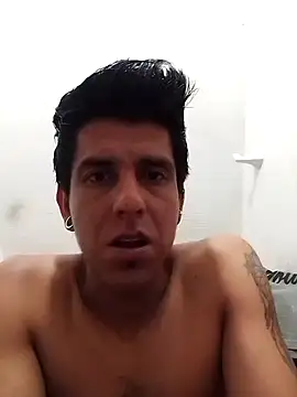 Snapshot of TragicAirplane168 chatting on 11.02.25 TragicAirplane168 online show from 11.02.25