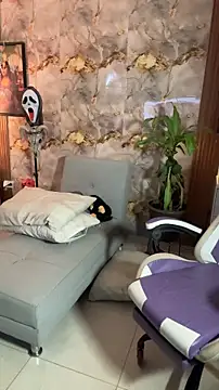 hannachris- online show from 10.26.25