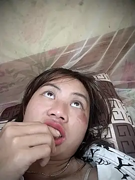 Dung-Thao19 online show from 10.26.25