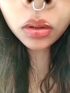 Snapshot of Hott_Muskan chatting on 11.20.25 Hott Muskan online show from 11.20.25