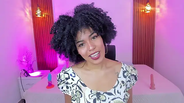 Snapshot of delaylacruz chatting on 10.26.25 delaylacruz online show from 10.26.25