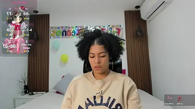 Snapshot of delaylacruz chatting on 10.31.25 delaylacruz online show from 10.31.25