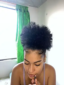 Snapshot of delaylacruz chatting on 11.28.25 delaylacruz online show from 11.28.25