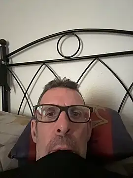 Snapshot of gigolobcn chatting on 02.01.26 gigolobcn online show from 02.01.26