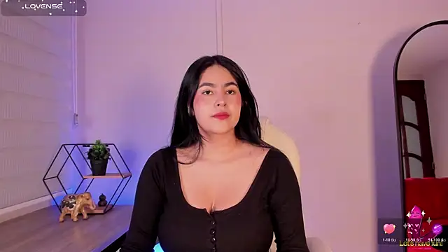 Emma  clark  online show from 10.20.25