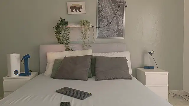 Snapshot of Nickifox__ chatting on 12.01.25 Nickifox online show from 12.01.25