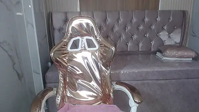 Snapshot of Gumball_b chatting on 11.27.25 Gumball b online show from 11.27.25