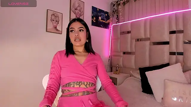 Cleo-smith online show from 10.17.25