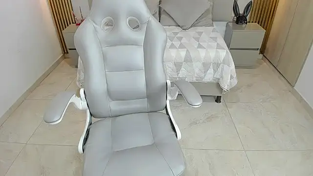 Keisha jalal online show from 10.14.25