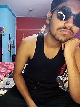 Snapshot of Drakyguy chatting on 11.22.25 Drakyguy online show from 11.22.25