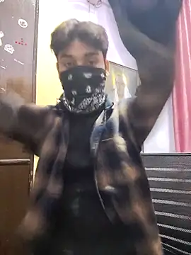 Snapshot of Drakyguy chatting on 11.24.25 Drakyguy online show from 11.24.25