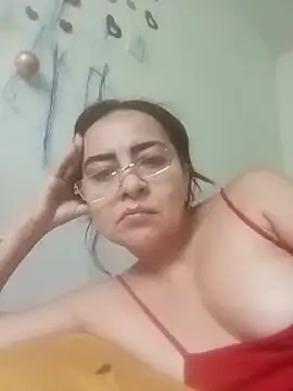 Snapshot of tany90 chatting on 02.25.26 tany90 online show from 02.25.26