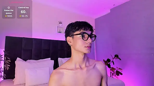 Phillicious   online show from 11.06.25