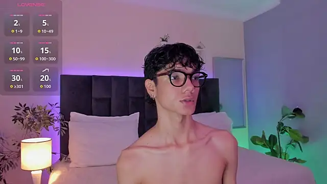 Phillicious   online show from 11.30.25