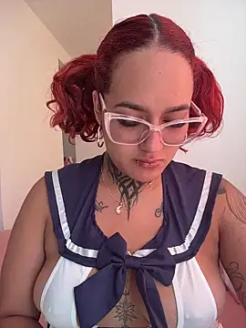 Snapshot of MargothWolfe chatting on 10.22.25 MargothWolfe online show from 10.22.25