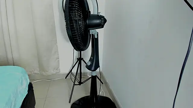 ashly pnik1 online show from 10.22.25