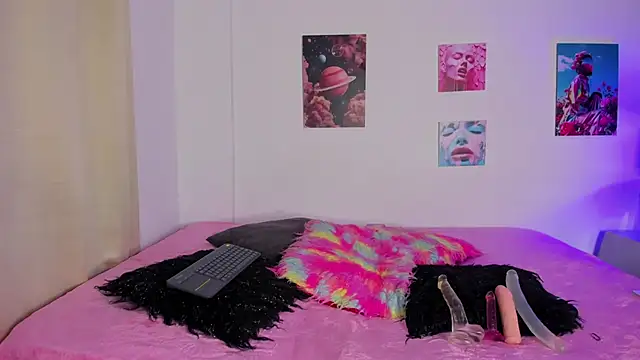 mia purplee online show from 10.21.25