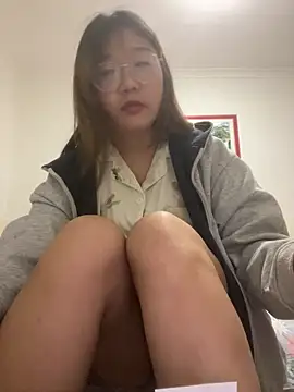 sisi-maiden online show from 03.30.26