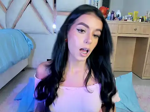 LuciaJhonnesBaby online show from 01.14.26