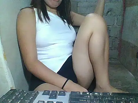 Snapshot of Skinny_PinayGirljust18 chatting on 06.10.26 Skinny PinayGirljust18 online show from 06.10.26