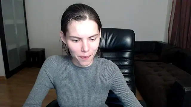 Snapshot of AmelieReve chatting on 09.25.25 AmelieReve online show from 09.25.25