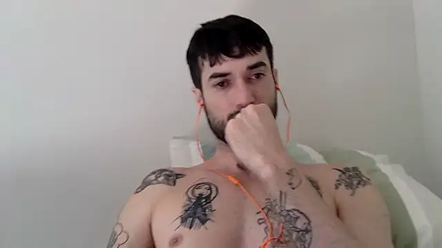 Snapshot of Fubinha chatting on 09.15.25 Fubinha online show from 09.15.25