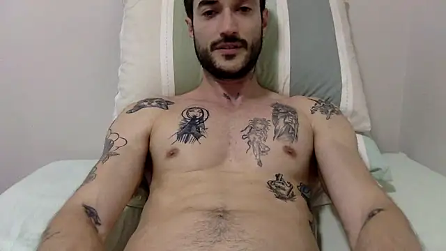 Snapshot of Fubinha chatting on 09.16.25 Fubinha online show from 09.16.25