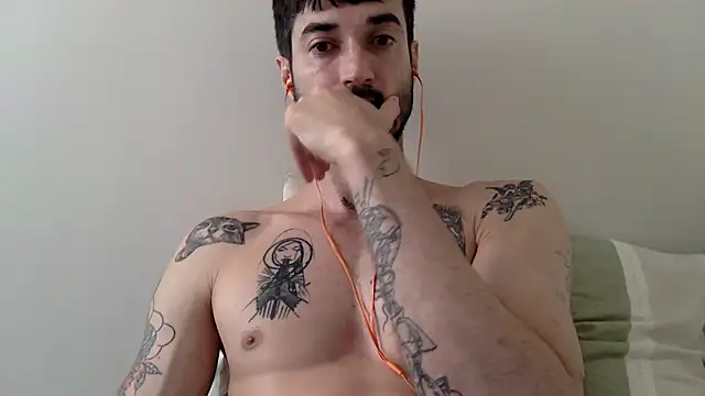 Snapshot of Fubinha chatting on 09.17.25 Fubinha online show from 09.17.25