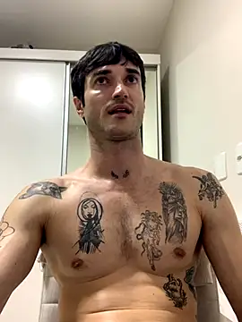 Snapshot of Fubinha chatting on 10.15.25 Fubinha online show from 10.15.25