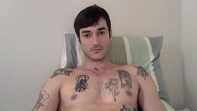 Snapshot of Fubinha chatting on 10.15.25 Fubinha online show from 10.15.25