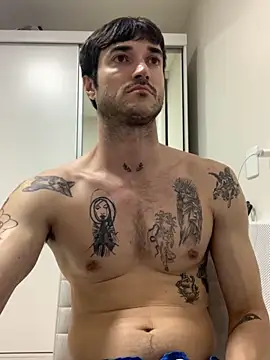 Snapshot of Fubinha chatting on 10.21.25 Fubinha online show from 10.21.25