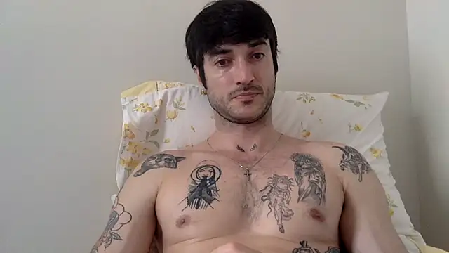 Snapshot of Fubinha chatting on 11.18.25 Fubinha online show from 11.18.25