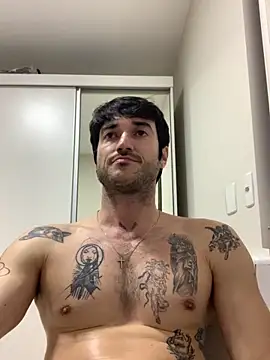 Snapshot of Fubinha chatting on 11.21.25 Fubinha online show from 11.21.25