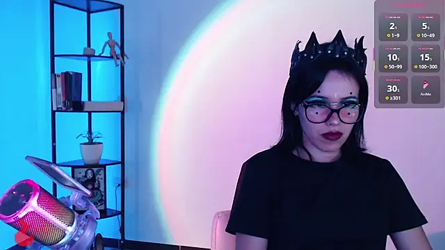 Snapshot of girldom chatting on 11.11.25 girldom online show from 11.11.25