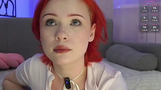 Snapshot of Molly_Wett_Pussy chatting on 10.11.25 Molly Wett Pussy online show from 10.11.25