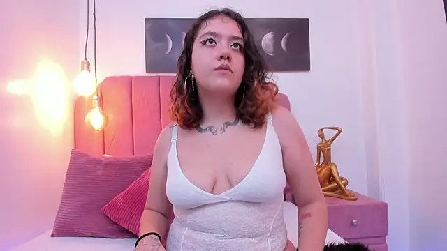 Niaa Stark online show from 04.17.26