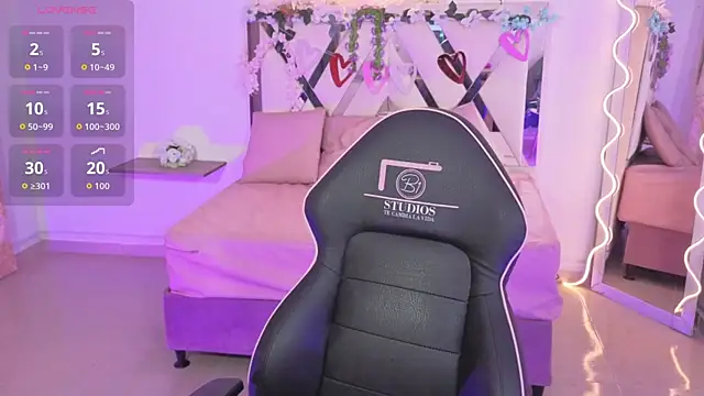 ZURY TAY online show from 10.07.25