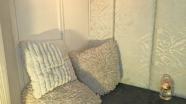 maddy1y  online show from 05.19.26
