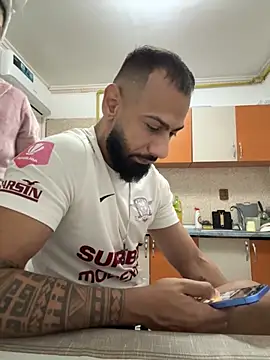 MiaKiittyy online show from 10.21.25