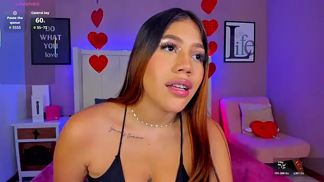 Snapshot of sarahyessica chatting on 02.20.26 sarahyessica online show from 02.20.26