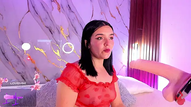 Snapshot of alicecute77 chatting on 02.27.26 alicecute77 online show from 02.27.26