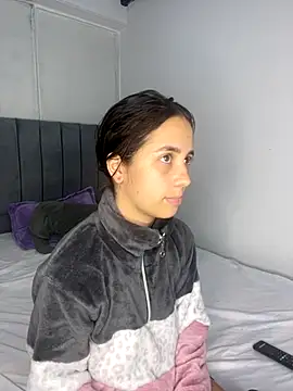 Snapshot of dalianataba chatting on 10.21.25 dalianataba online show from 10.21.25