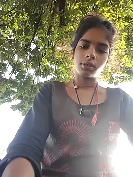 Snapshot of Gulika_Doshi chatting on 10.10.25 Gulika Doshi online show from 10.10.25