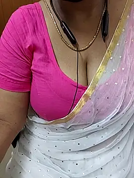 Snapshot of tami_lavanya chatting on 06.11.26 tami lavanya online show from 06.11.26